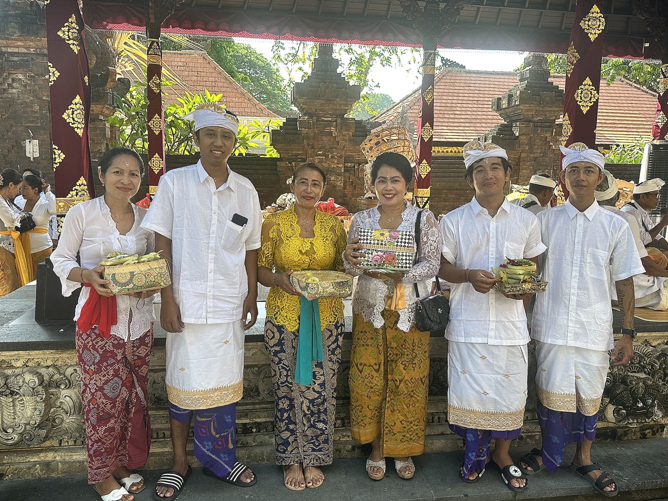 Wicked Parrot View from Street