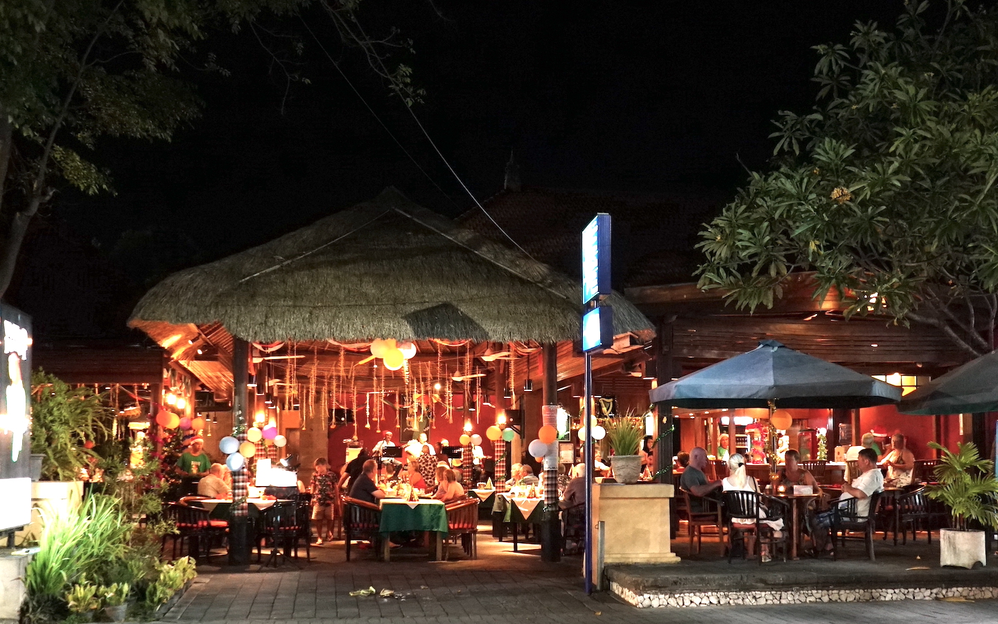 Wicked Parrot Restaurant